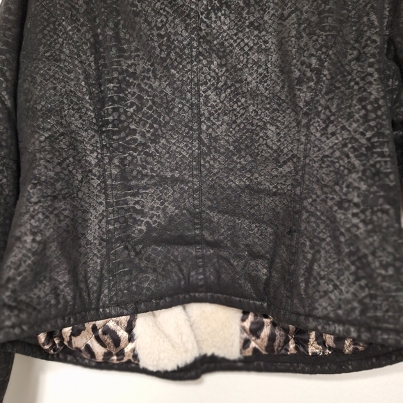 Guess Black Streetwear Embossed Faux Suede Soft Fur Animal Print Moto Jacket L - Picture 8 of 9